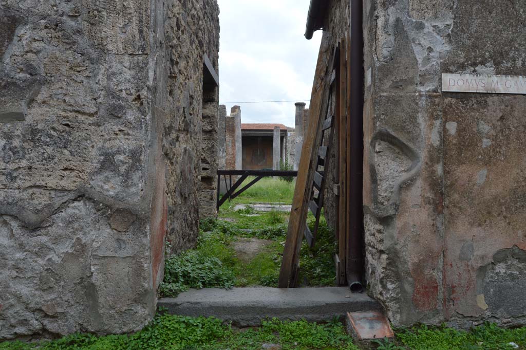 VII.2.16 Pompeii. October 2017. Looking south from entrance doorway.
Foto Taylor Lauritsen, ERC Grant 681269 DÉCOR.