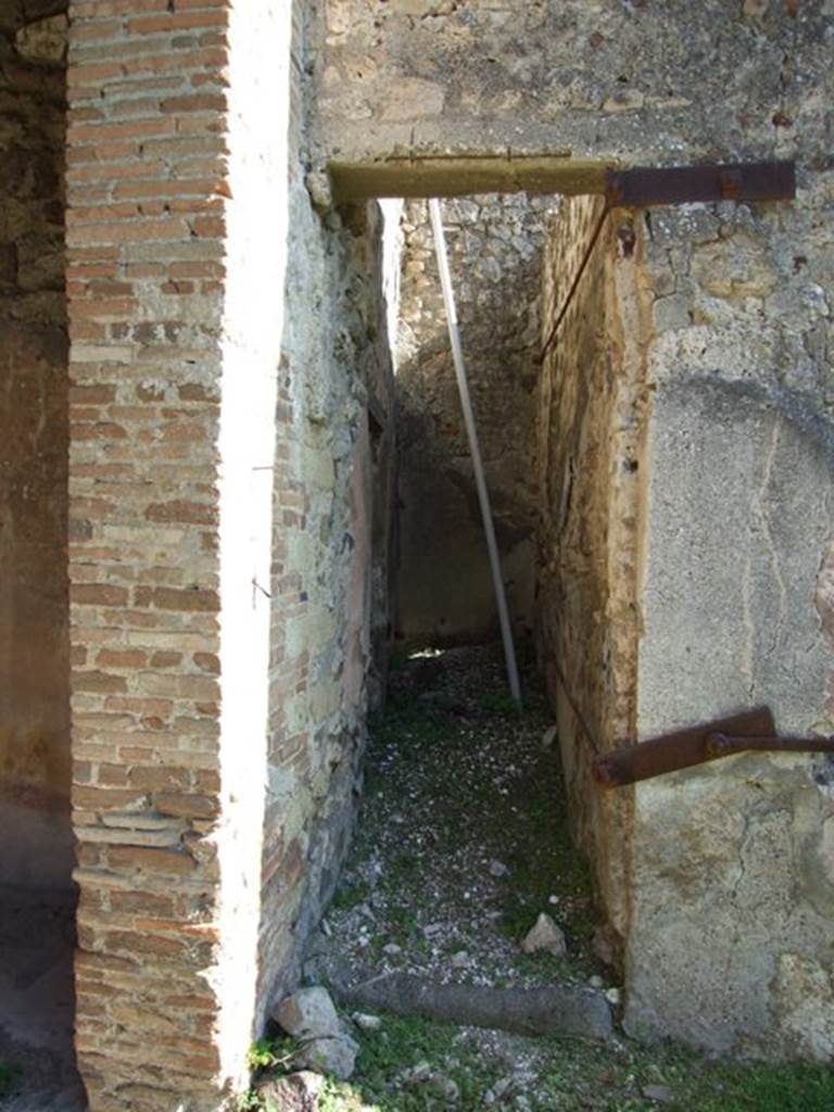 VII.2.16 Pompeii. March 2009. Room 4.