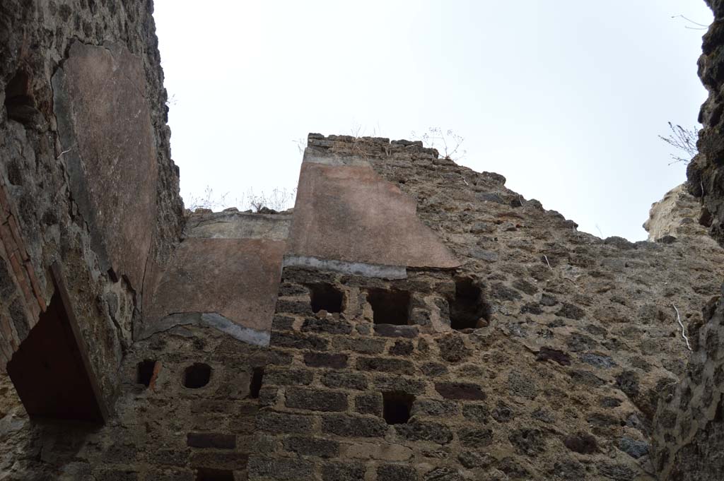 VII.2.18 Pompeii. October 2017. Upper floor, detail of west wall above room 8.
Foto Taylor Lauritsen, ERC Grant 681269 DÉCOR.