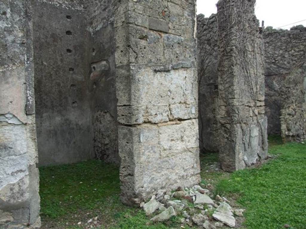 VII.2.20 Pompeii. December 2007. Doorways to room 4 and room 5.