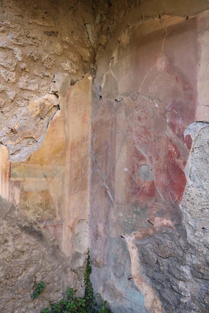 VII.2.20 Pompeii. December 2018. Tablinum 13, north-west corner. Photo courtesy of Aude Durand.

