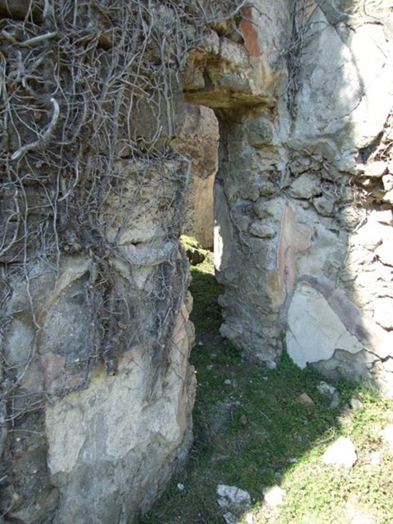 VII.2.20 Pompeii. March 2009. Doorway to Room 20. Kitchen and Latrine.