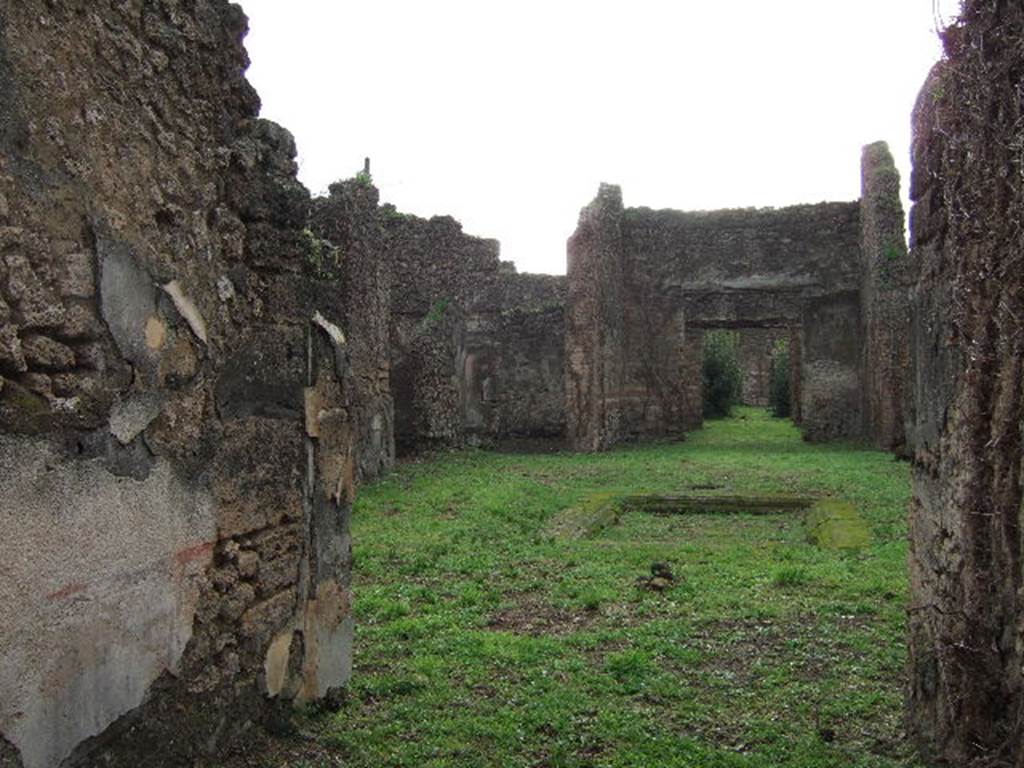 VII.2.20 Pompeii. December 2005. East side of atrium, from entrance fauces.