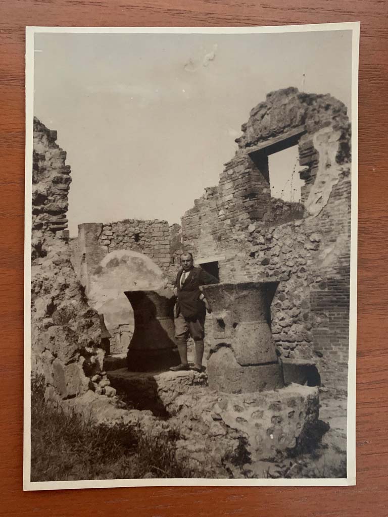 VII.2.22 Pompeii. From an album dated 1922. Looking north-west across bakery towards mills.
Photo courtesy of Rick Bauer.