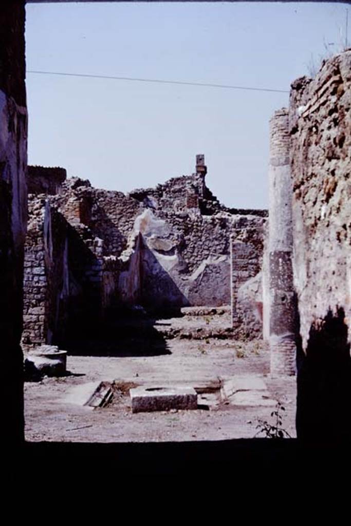VII.2.35 Pompeii. 1966. Looking north across atrium to tablinum and garden area. Photo by Stanley A. Jashemski.
Source: The Wilhelmina and Stanley A. Jashemski archive in the University of Maryland Library, Special Collections (See collection page) and made available under the Creative Commons Attribution-Non Commercial License v.4. See Licence and use details.
J66f1013