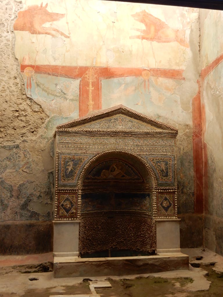 VII.2.45 Pompeii, May 2018. 
Looking north from atrium towards fountain. Photo courtesy of Buzz Ferebee.
