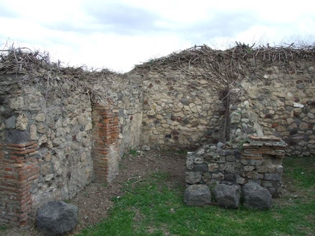 VII.3.1 Pompeii. December 2007. Small room at rear of VII.3.1.