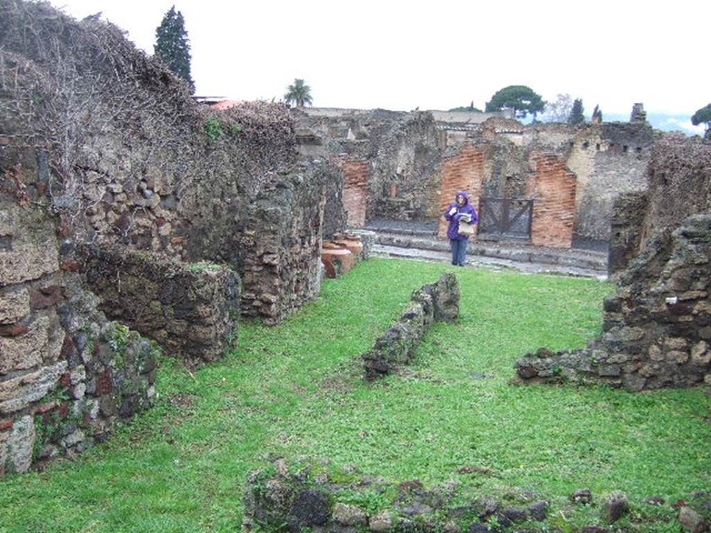 VII.3.3 Pompeii. December 2005. Looking north to the front on Via della Fortuna, from VII.3.38
