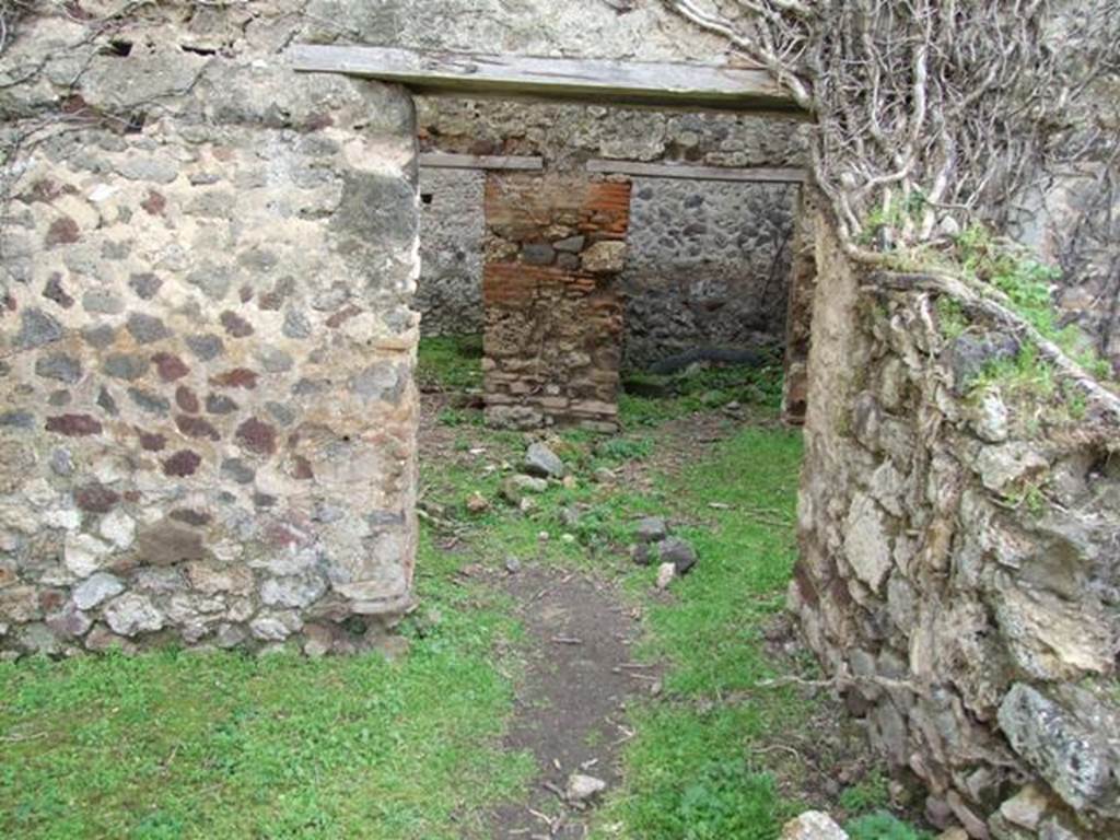 VII.3.4 Pompeii. March 2009. Doorway into the garden area.