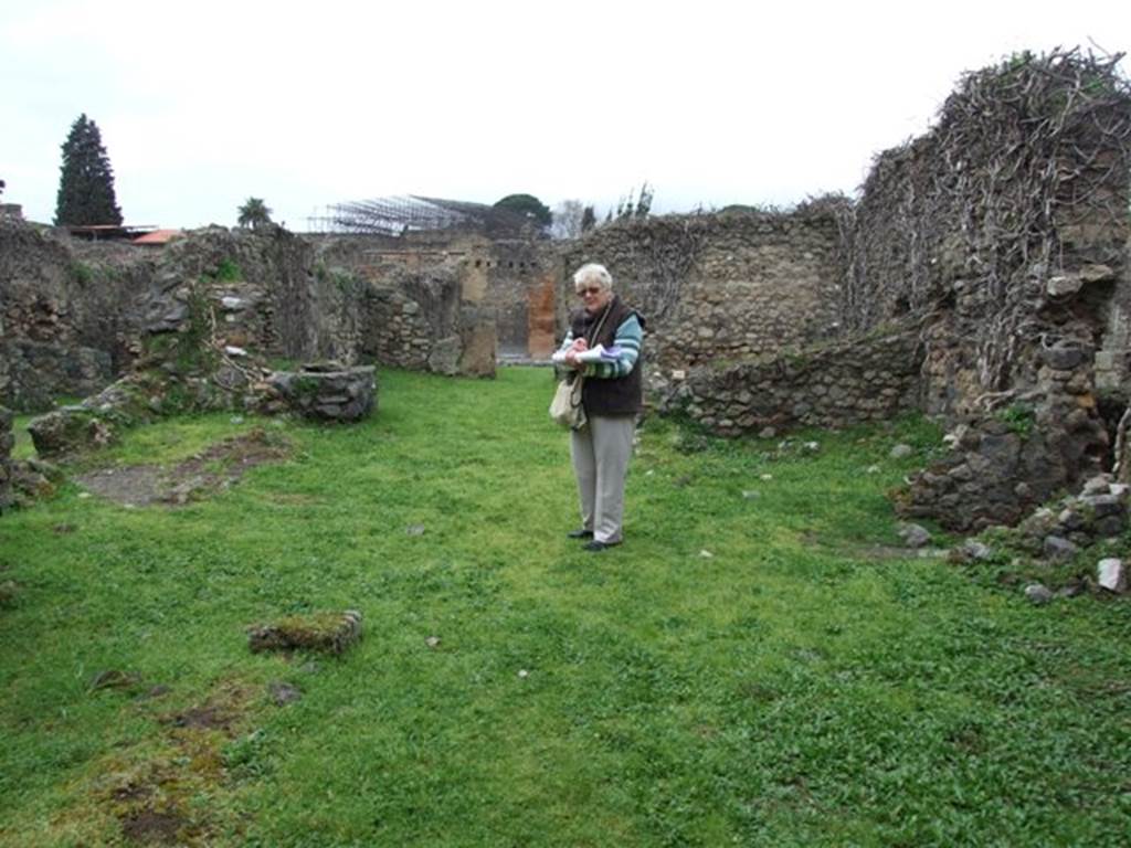 VII.3.4 Pompeii. March 2009. Looking north towards the front of the dwelling.
