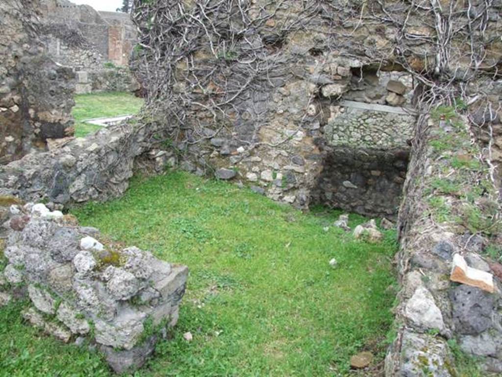 VII.3.4 Pompeii. March 2009. Cubiculum, looking east.