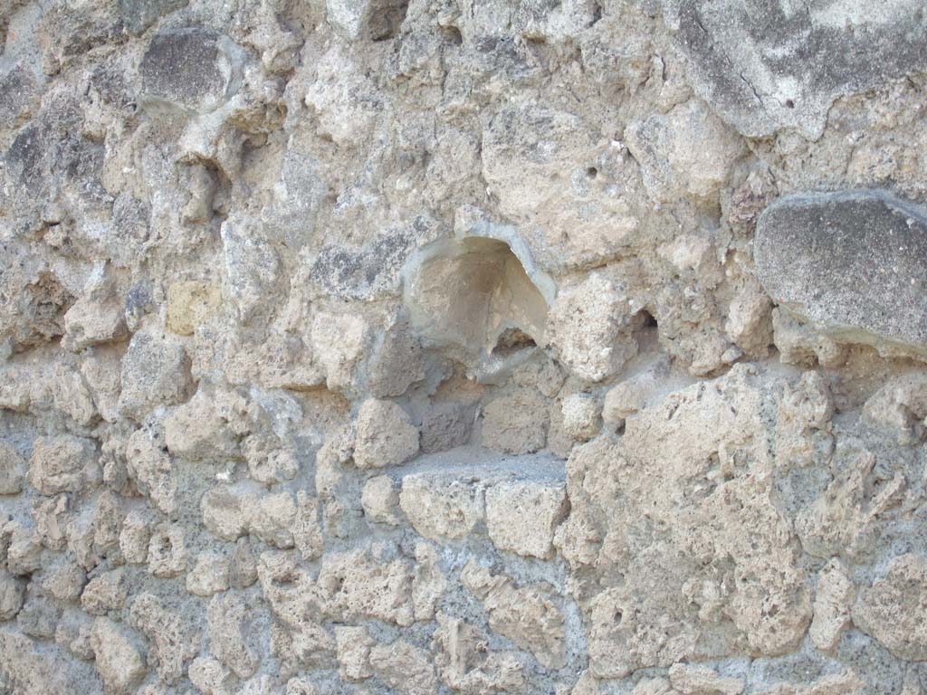 VII.3.11 Pompeii. May 2006. Niche in west wall.