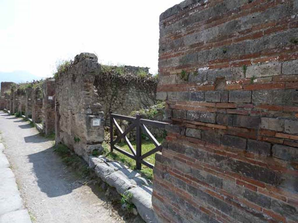 VII.3.16 Pompeii. May 2010. Entrance on Via Stabiana, looking south.
