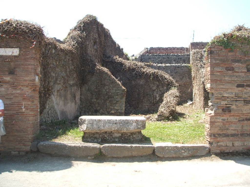 VII.3.23 Pompeii. May 2005. Entrance on Via Stabiana.