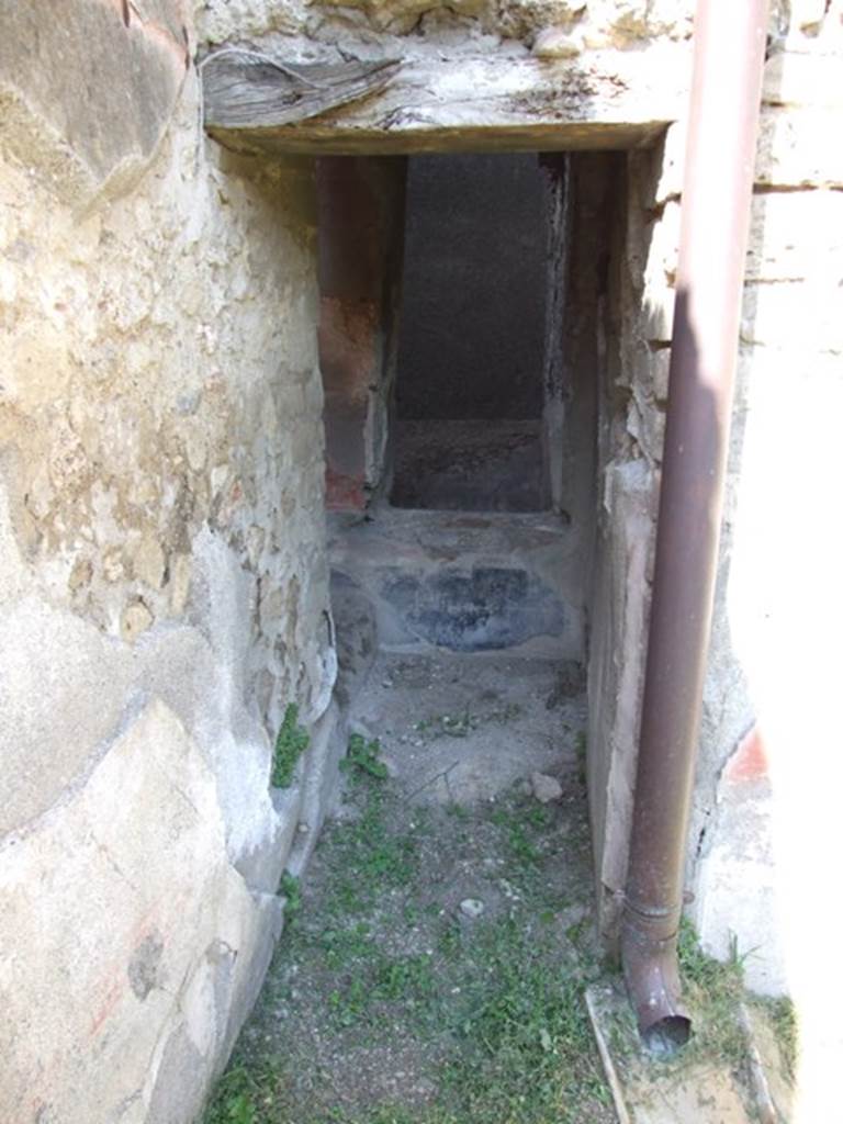 VII.3.29 Pompeii. March 2009. Doorway 8. Looking north to Stairs to upper floor, and entrance to lightwell, Room 9.