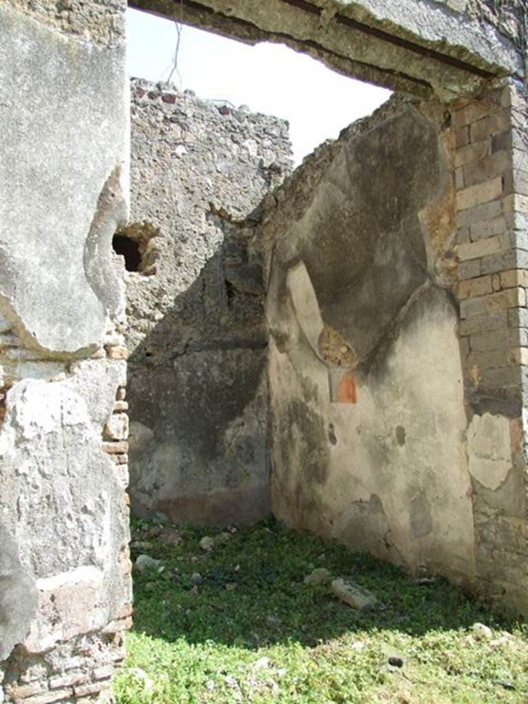 VII.3.29 Pompeii. March 2009. Room 13, ala on east side of atrium, looking towards south wall.