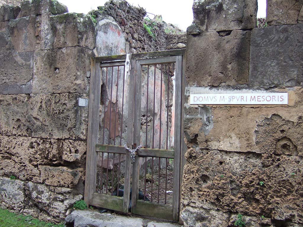 VII.3.29 Pompeii. December 2005. Entrance.
