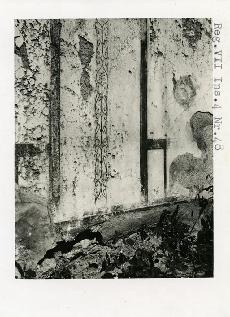 Mystery photo. Described by Warsher as from VII.4.48 on photo. We think it may be –
VII.3.30 Pompeii (possibly). Pre-1937-39.
Room 6, possible detail from a wall in room on east side of tablinum.
Photo courtesy of American Academy in Rome, Photographic Archive. Warsher collection no. 1814
If anyone would like to agree or disagree, we would be pleased to hear from you.
