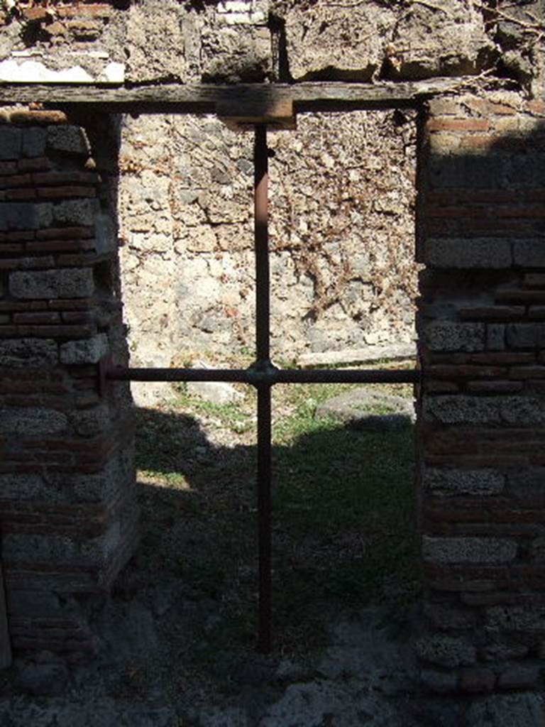 VII.3.35 Pompeii. September 2005. Entrance.