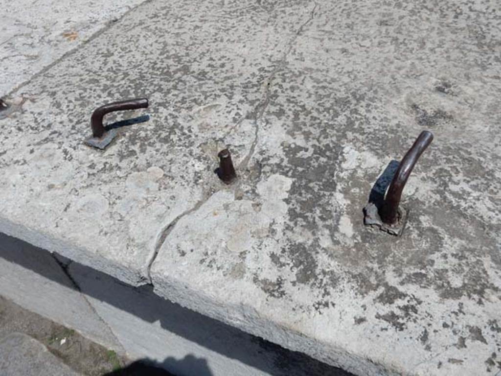 VII.4.1 Pompeii. May 2018. Detail from centre of podium. Photo courtesy of Buzz Ferebee.