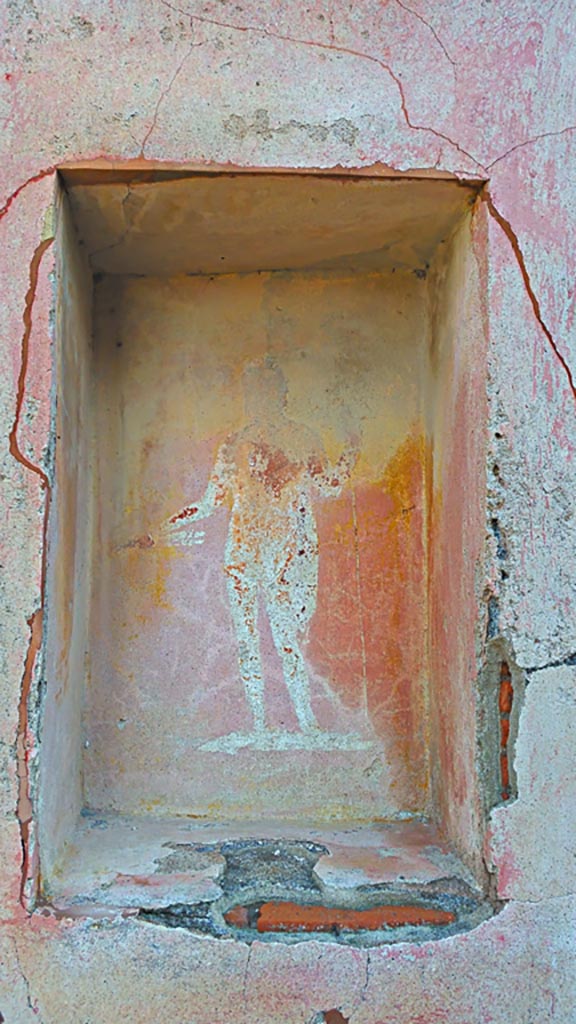 VII.4.16 Pompeii. December 2019.
Street altar with painting of Jupiter. Photo courtesy of Giuseppe Ciaramella.