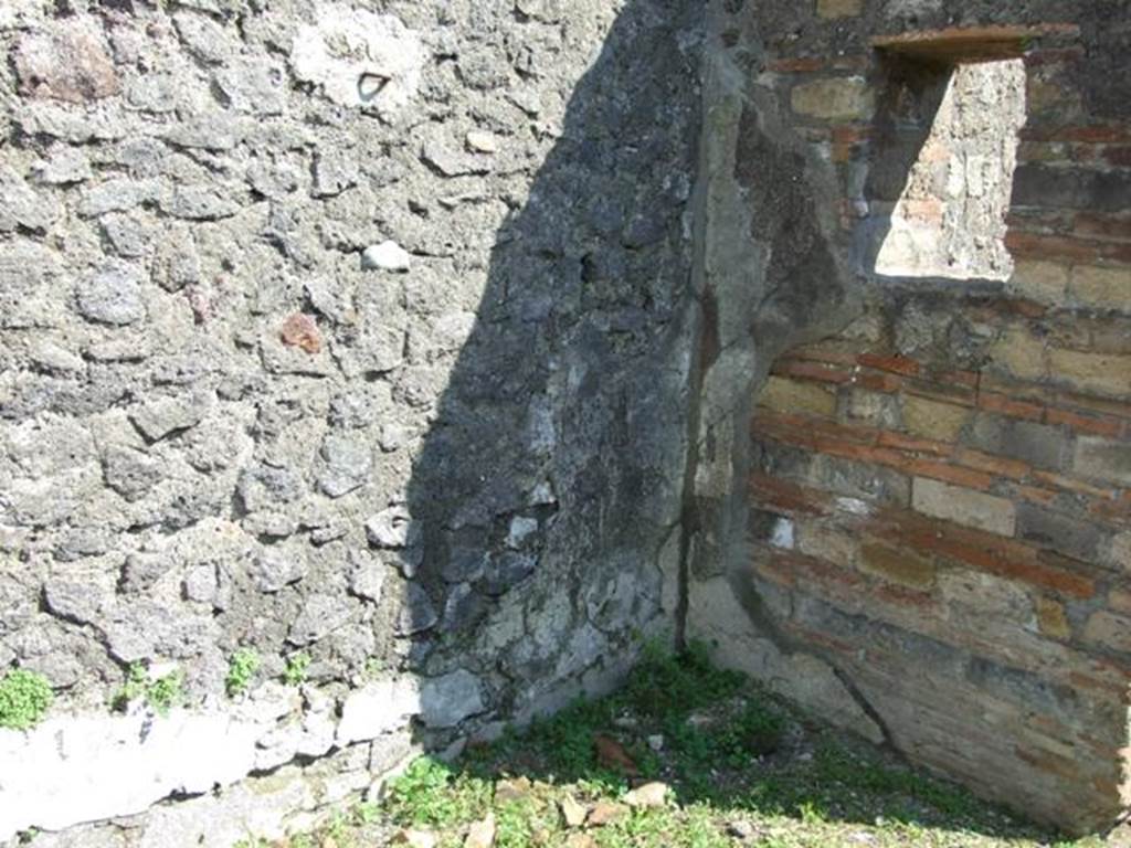 VII.4.29 Pompeii. March 2009. East wall of southern end of corridor.