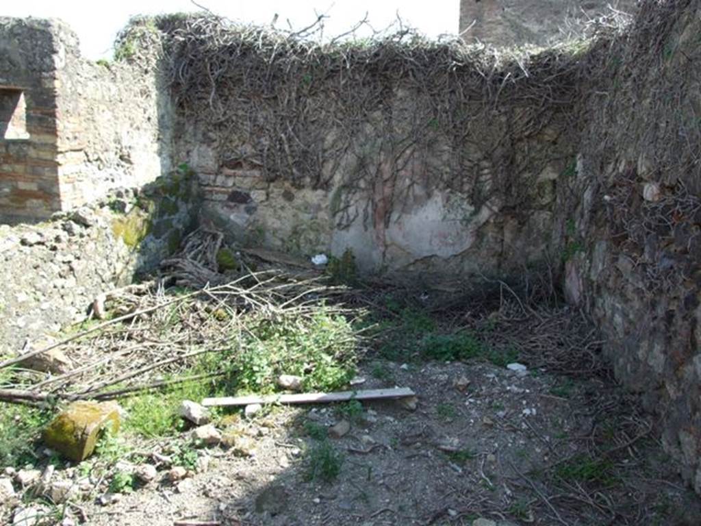 VII.4.29 Pompeii. March 2009. Large Triclinium on north side of Shop.