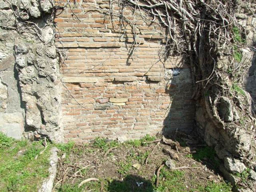 VII.4.29 Pompeii. March 2009. Remains on east side of corridor at north end.