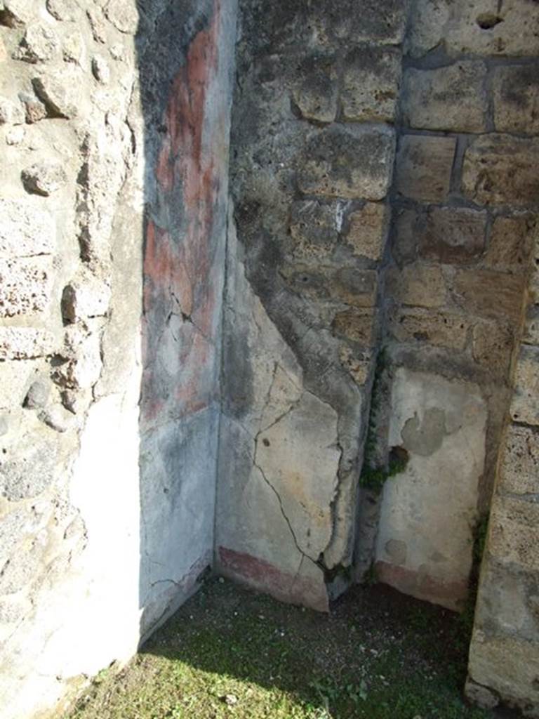 VII.4.31 Pompeii. March 2009. Room 28. South east corner.