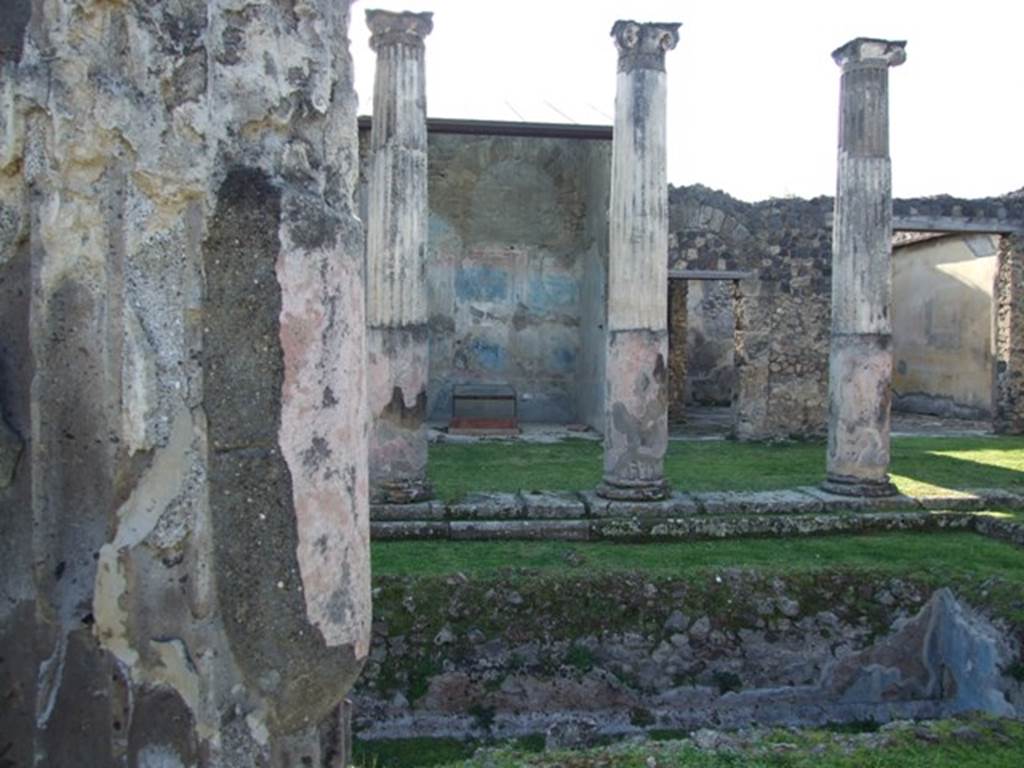 VII.4.31 Pompeii. March 2009. Looking west across Middle Peristyle, towards Room 18, from Room 29.