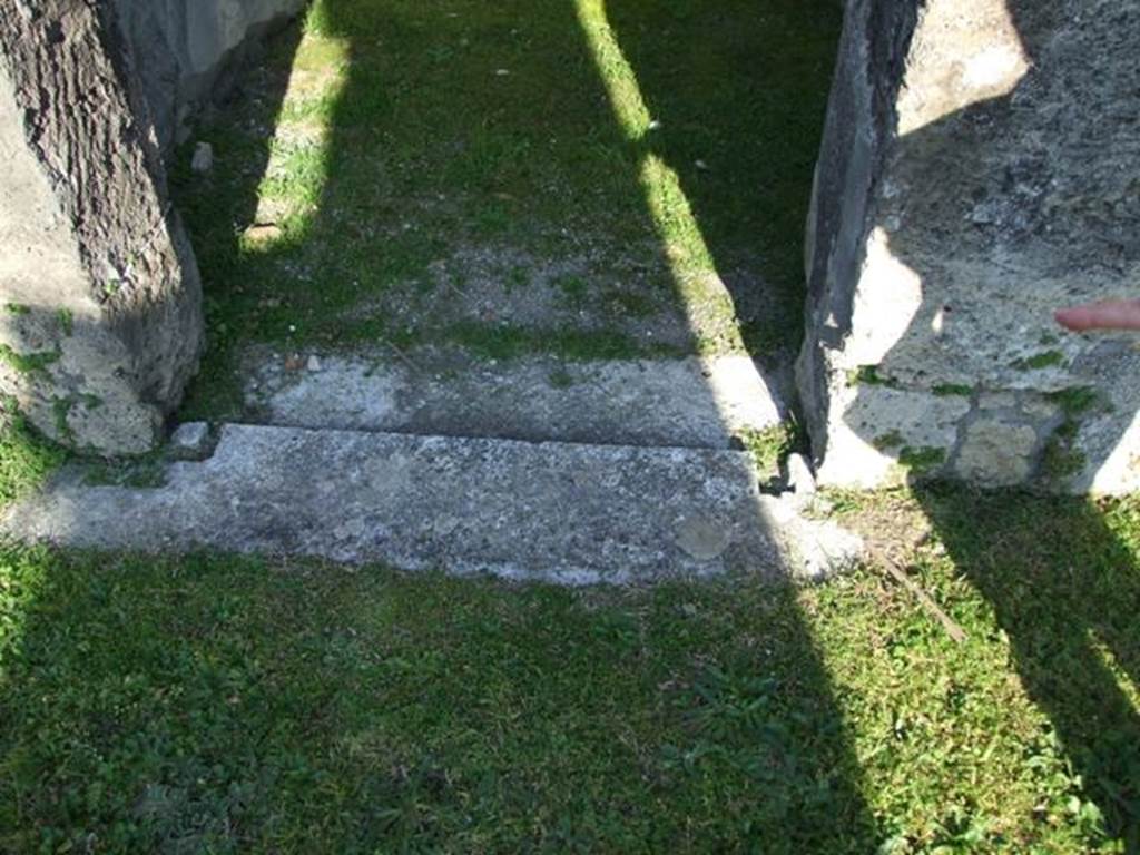 VII.4.31 Pompeii. March 2009. Room 30. Threshold or sill.