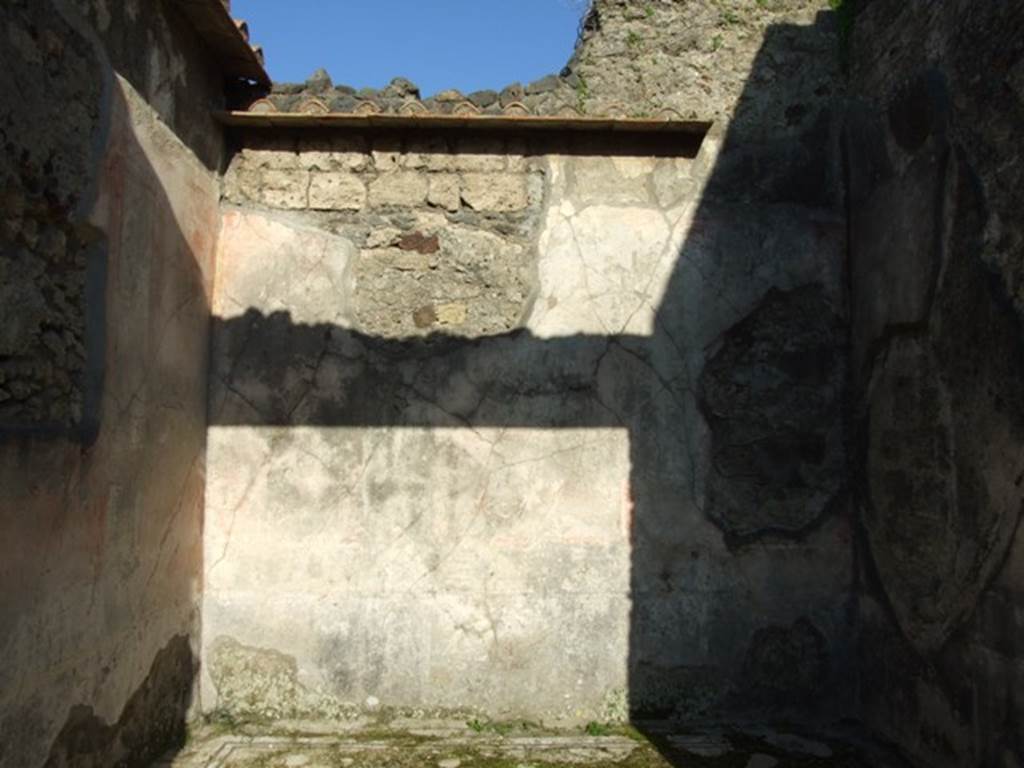 VII.4.31 Pompeii. March 2009. Room 31. East wall.