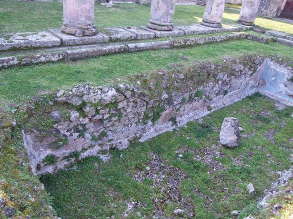 VII.4.31 Pompeii. March 2009. Middle Peristyle. West side of Fish pool.