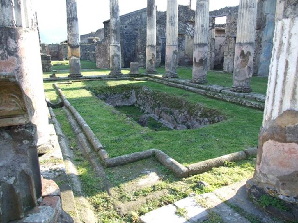 VII.4.31 Pompeii. March 2009. Looking south west across Middle Peristyle.