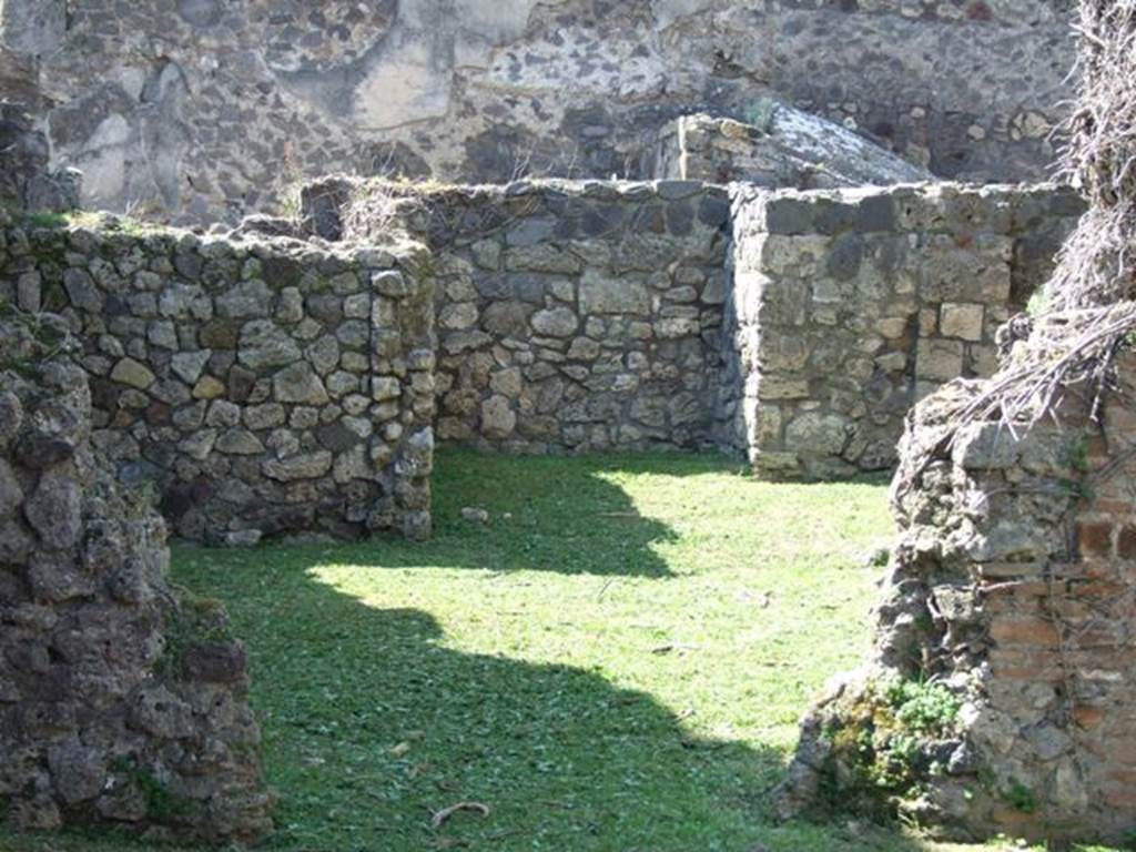 VII.4.39 Pompeii. March 2009. Looking west from entrance.