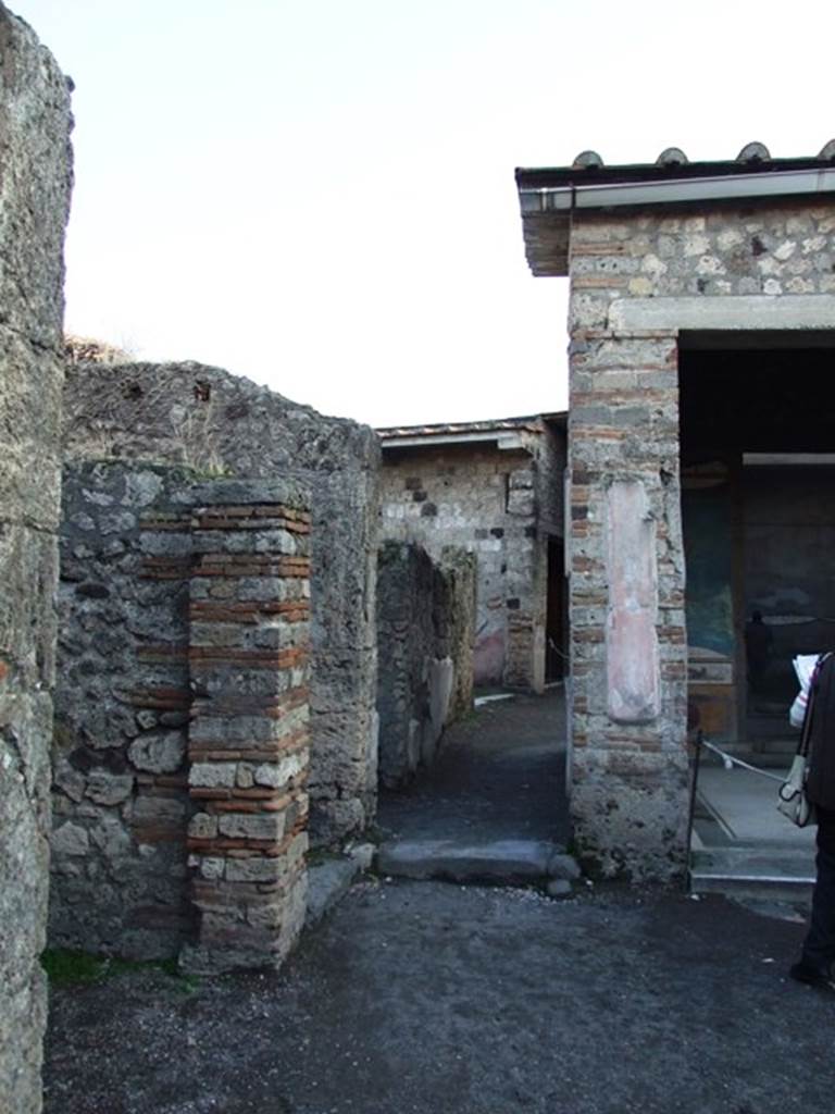 VII.4.48 Pompeii. December 2007. Room 10. Corridor or andron.