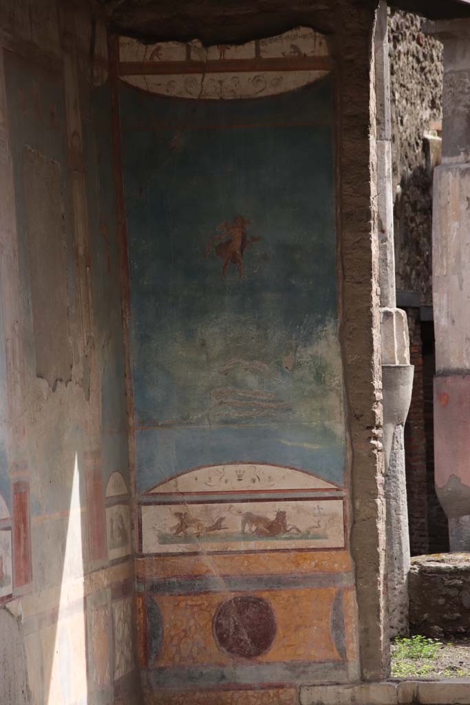 VII.4.48 Pompeii. October 2020. Room 11, south wall in south-east corner of tablinum.
Photo courtesy of Klaus Heese.