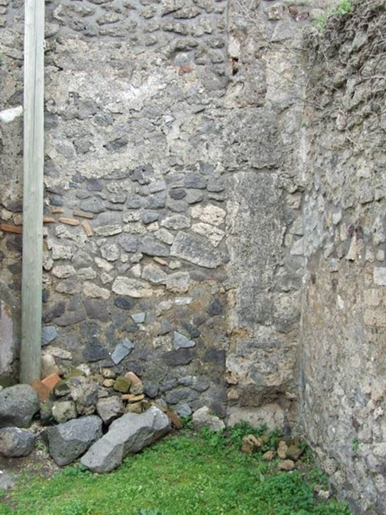 VII.4.55 Pompeii. March 2009. East wall recess or cupboard, in south east corner.