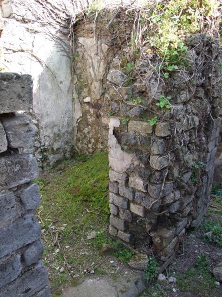 VII.4.56 Pompeii. March 2009. Doorway to Room 7.