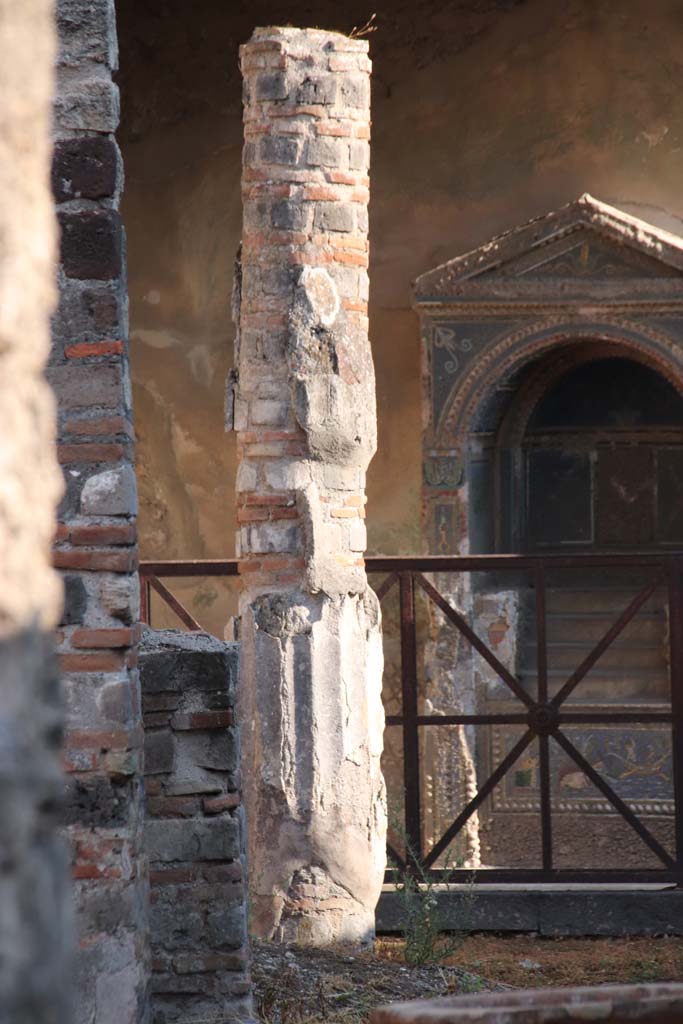 VII.4.56 Pompeii. September 2021.
Masonry column with stucco, on east side of fountain.Photo courtesy of Klaus Heese.