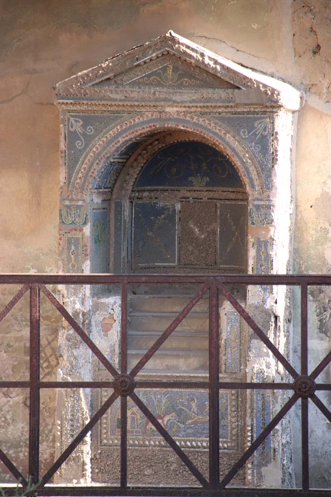 VII.4.56 Pompeii. September 2021.
Looking south to fountain on rear wall of garden area. Photo courtesy of Klaus Heese.