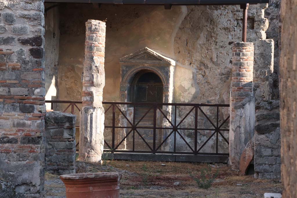 VII.4.56 Pompeii. September 2021. Looking south from entrance doorway towards garden area. Photo courtesy of Klaus Heese.
