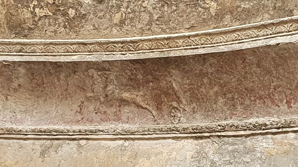 VII.5.24 Pompeii. August 2021. Frigidarium (19), detail of plasterwork cornice at west end of south side.
Foto Annette Haug, ERC Grant 681269 DÉCOR.