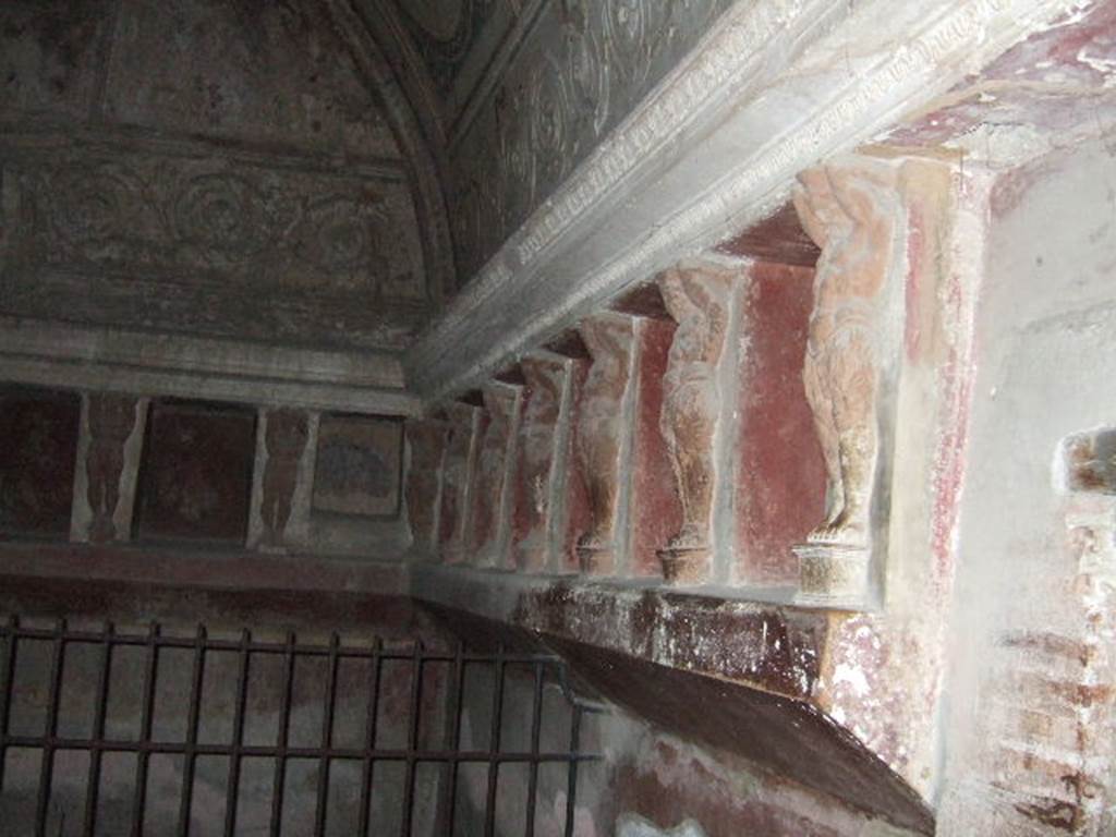 VII.5.24 Pompeii. December 2005. Tepidarium south-west corner.