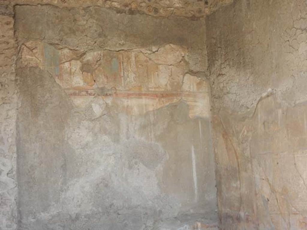 VII.7.5, Pompeii. May 2018. Exedra (u), looking towards north wall and north-east corner, on right.
Photo courtesy of Buzz Ferebee.
