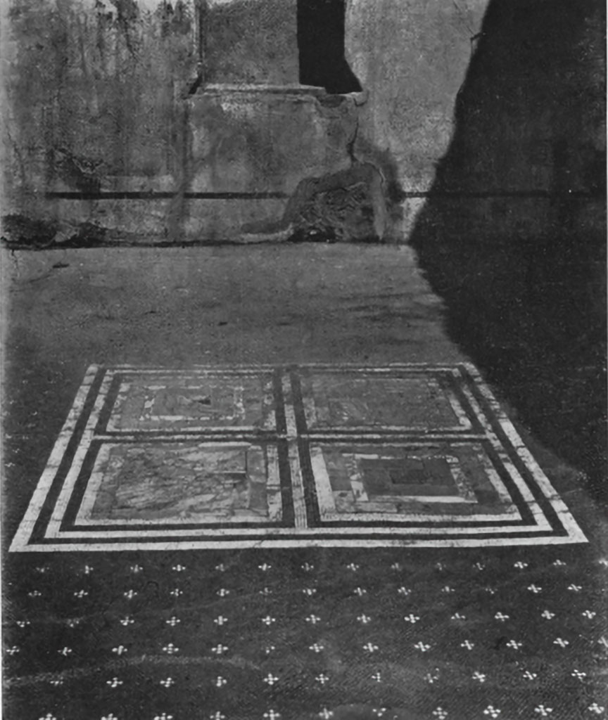 VII.7.5 Pompeii. c. 1930. Looking across flooring of triclinium (q) towards the central emblema.
According to Blake –
Probably to about the same time (of the Second Style of wall decoration) belongs the centre of the triclinium of VII.7.5.
In this, more valuable marbles are used, separated by bands of black and white, but the field of black mosaic dotted with quincunxes of white is quite characteristic of the end of the Republic and the beginning of the Empire.
See Blake, M., (1930). The pavements of the Roman Buildings of the Republic and Early Empire. Rome, MAAR, 8, (p.42 & pl.7, tav.3).
