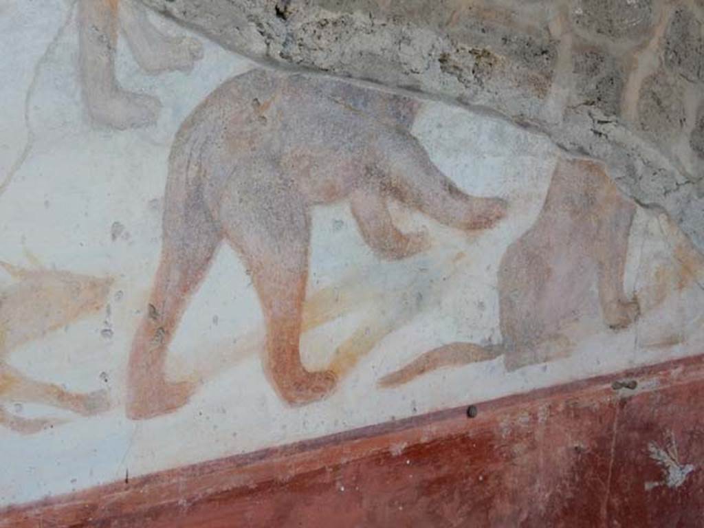 VII.7.10 Pompeii. May 2018. Peristyle, detail on north wall. Photo courtesy of Buzz Ferebee.
