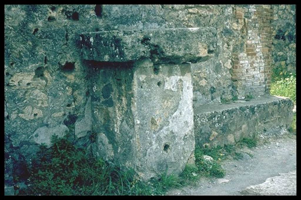 VII.7.22 Pompeii. Street altar. “Ara Jovis” or Altare di Giove.
Photographed 1970-79 by Günther Einhorn, picture courtesy of his son Ralf Einhorn.