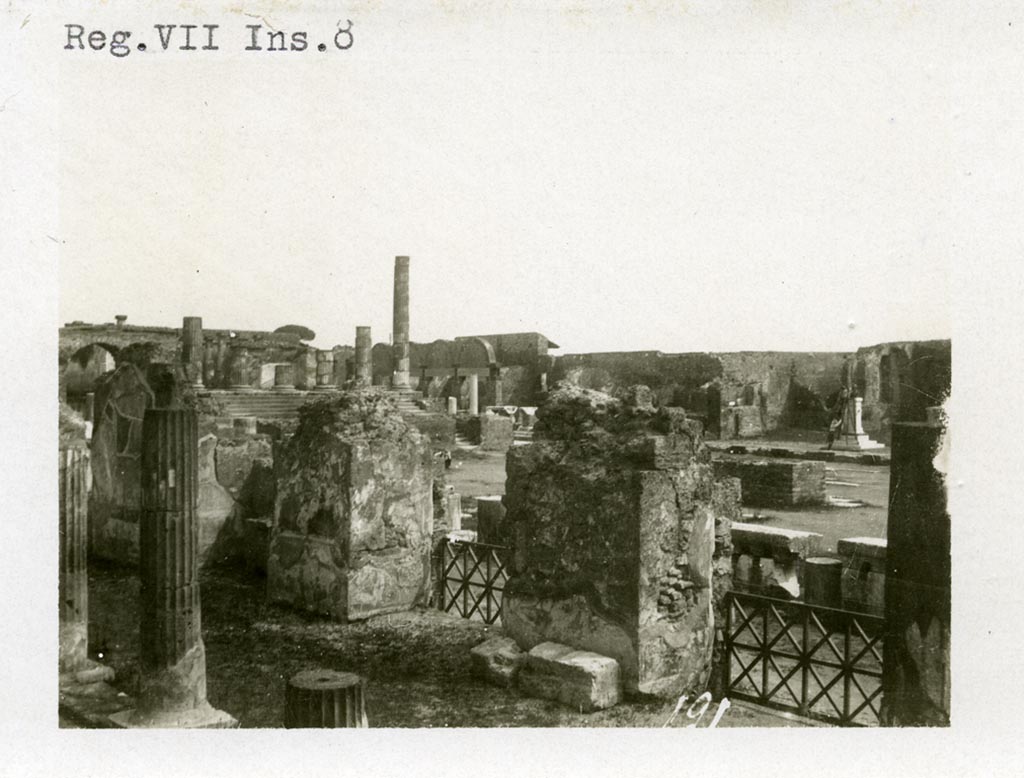 VII.7.32 Pompeii. Pre-1937-39. Looking east towards Forum at VII.8 from east side of Temple of Apollo.
Photo courtesy of American Academy in Rome, Photographic Archive. Warsher collection no. 121.