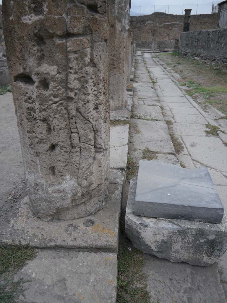 VII.7.32, Pompeii. September 2018. Looking north along west side.
Foto Anne Kleineberg, ERC Grant 681269 DÉCOR.